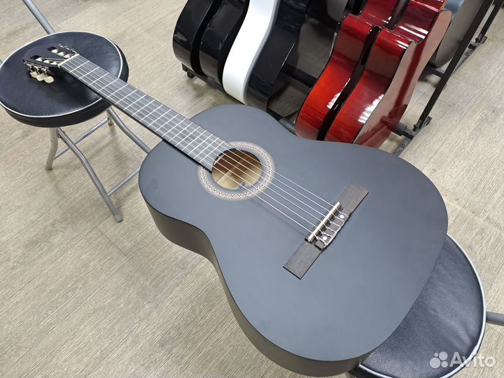 Гитара классическая чёрная матовая