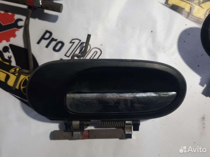 Nissan almera дверные ручки