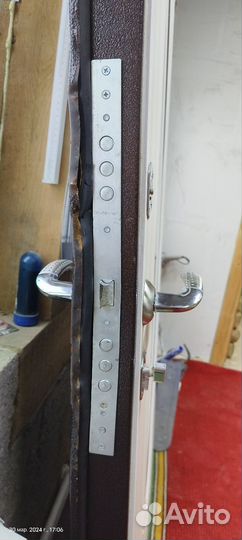 Дверь входная железная уличная бу