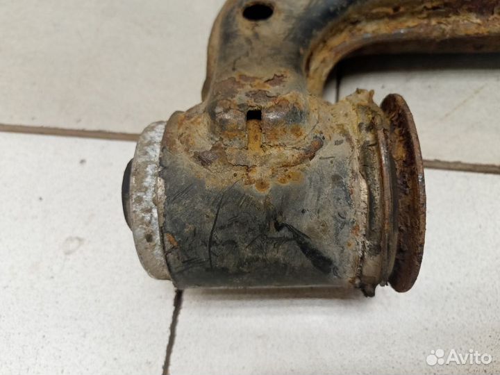 Рычаг передний правый нижний