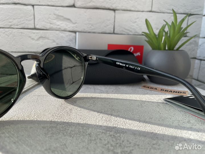 Солнцезащитные очки ray ban