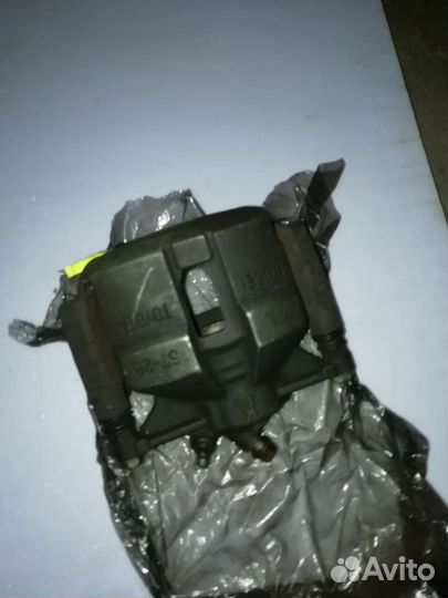 Суппорты передние Camry 20