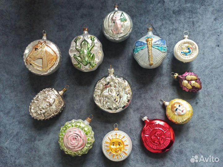 Елочные игрушки медальоны