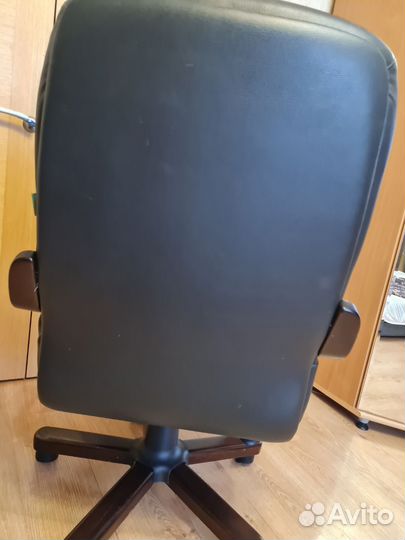 Компьютерное кресло
