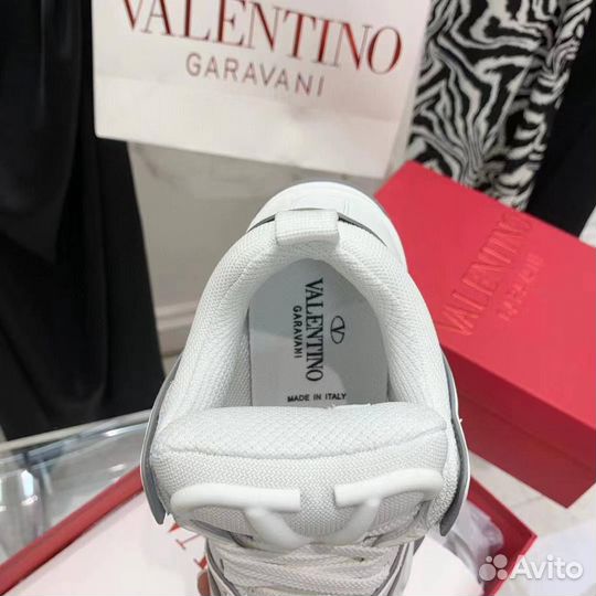 Кроссовки женские Valentino Garavani