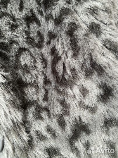 Шуба для девочки Gap 140