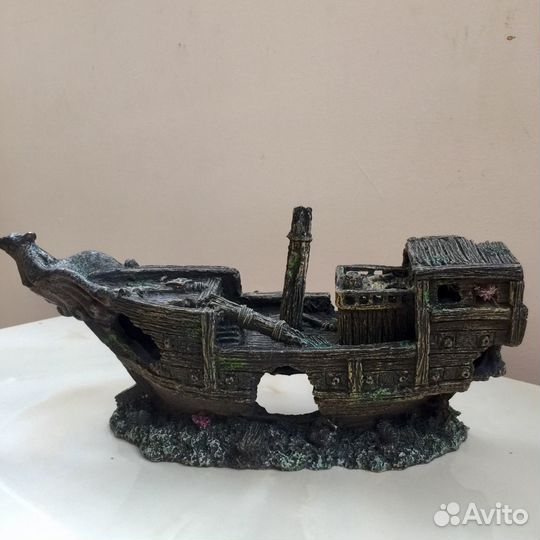 Фильтры, компрессор, коряга, декор для аквариума