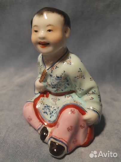 Статуэтка фарфор Китаец