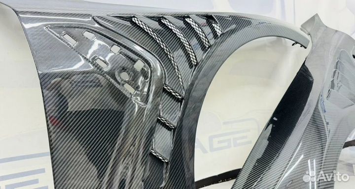 Карбоновые крылья BMW M4 G82