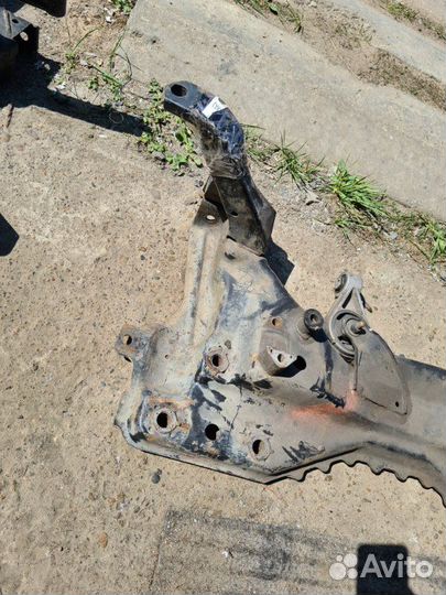 Подрамник передний Ford Focus 1 2001