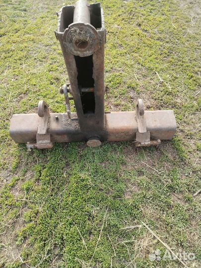 Сцепка на навеску трактора