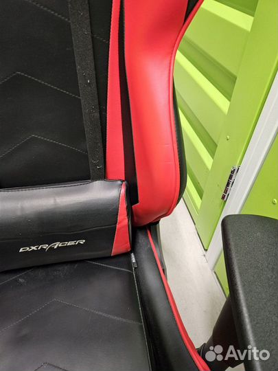 Игровое кресло dxracer