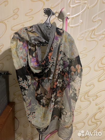 Шарфы и палантины