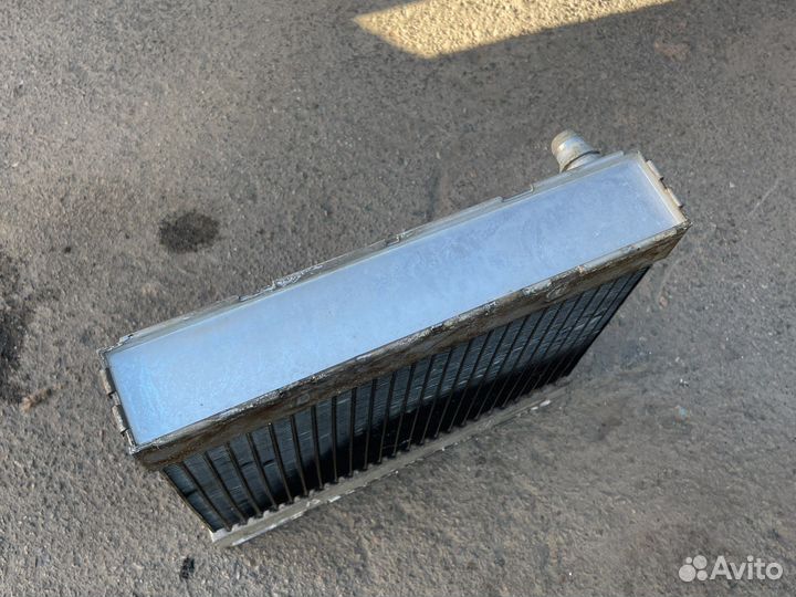 Дополнительный радиатор ож BMW F01 F07 F10