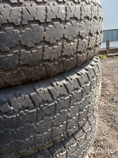 IndoRadial 6688 225/75 R16
