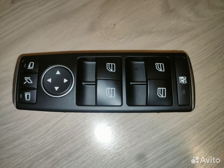 Кнопки стеклоподъемника mercedes w204 w212