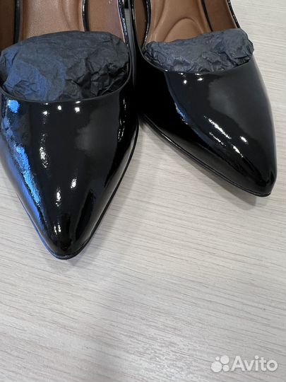 Туфли лаковые р. 40