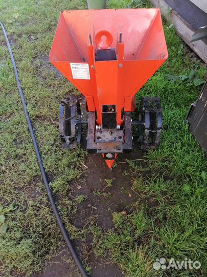 Картофелесажалку