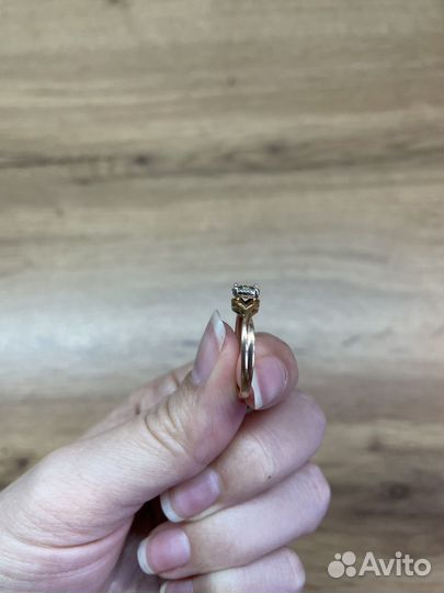 Кольцо с бриллиантами золотое 585