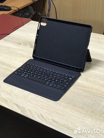 Чехол клавиатура для iPad pro 11