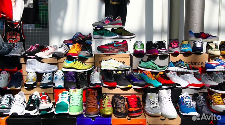 Спортивные кроссовки оптом