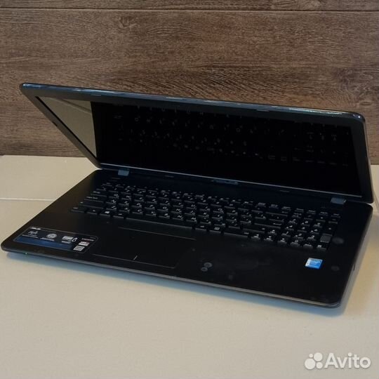 Asus X751m 17