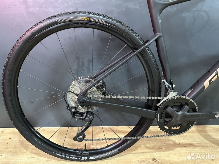 Gravel Giant Revolt Advanced 3 Carbon (2022)