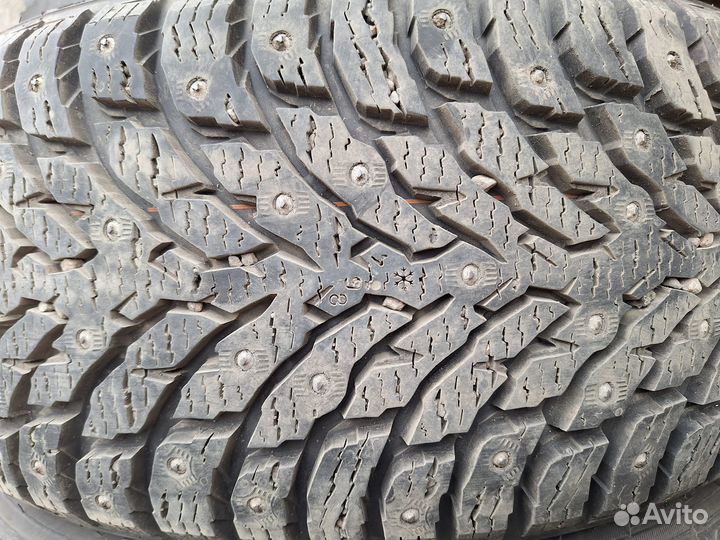 Nokian Tyres Hakkapeliitta 9 215/50 R17 95T