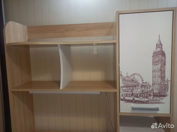 Письменный стол для школьника