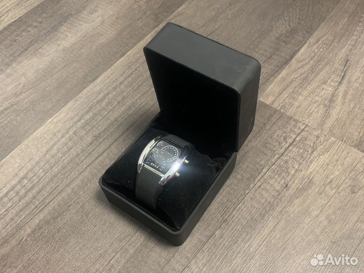 Бинарные часы