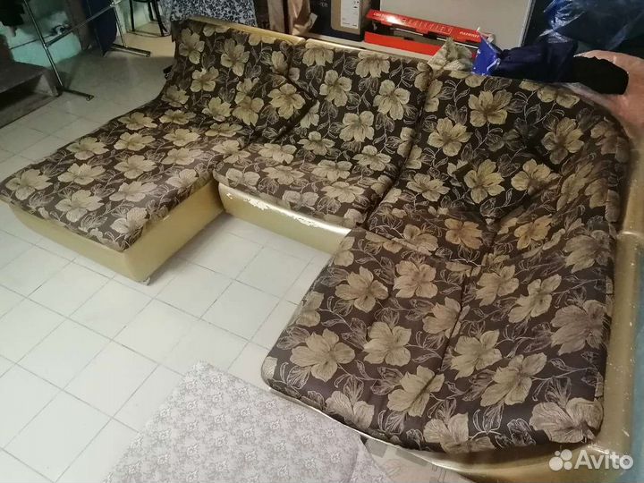 Угловой диван
