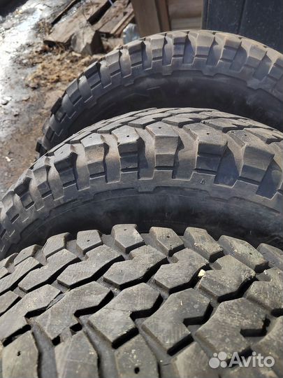 Nexen Roadian M/T 235/75 R15