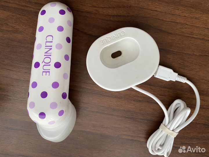 Щетка для лица Clinique Sonic System