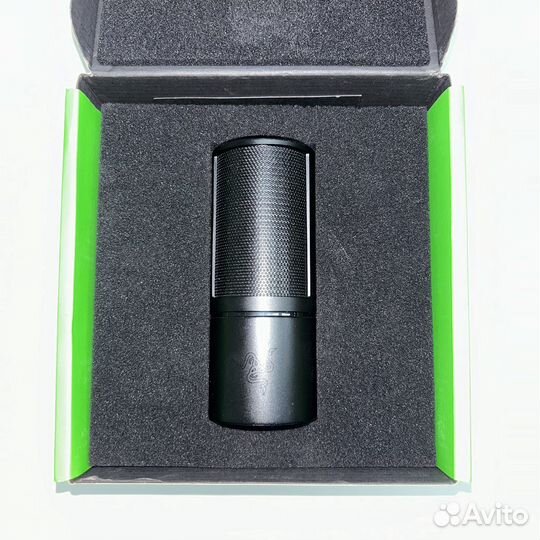 Микрофон Razer Seiren X