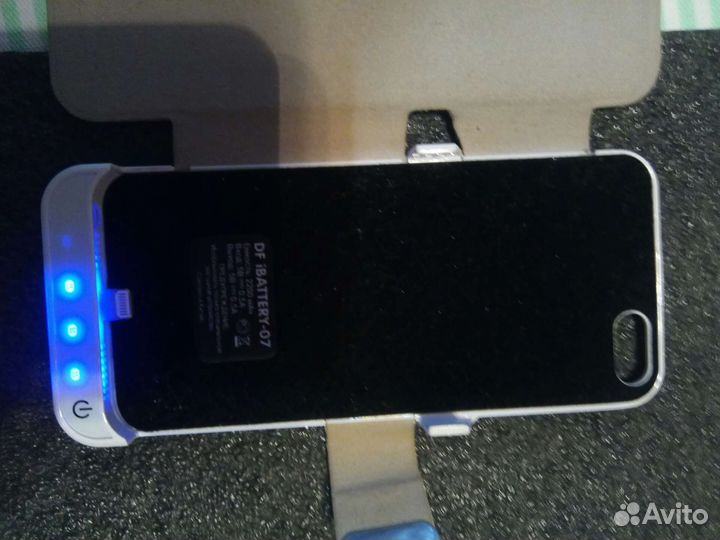 Зарядное устройство для iPhone 4 или 5