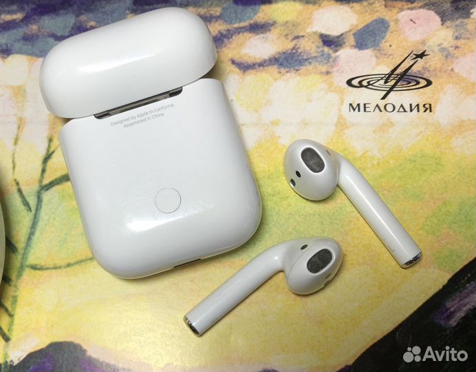 AirPods Apple 1- (G) Поколение первое б\у