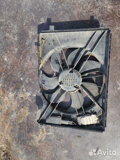 Вентилятор радиатора Mercedes Benz w204