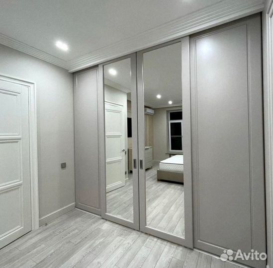 Шкафы / Шкаф купе с зеркалом / Шкафы купе на заказ