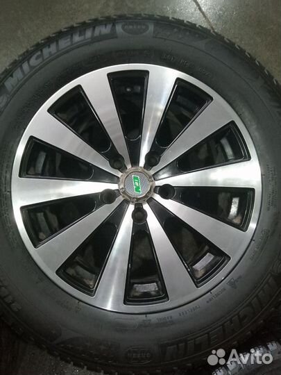 Зимние колёса Nissan 215/65/16 Michelin