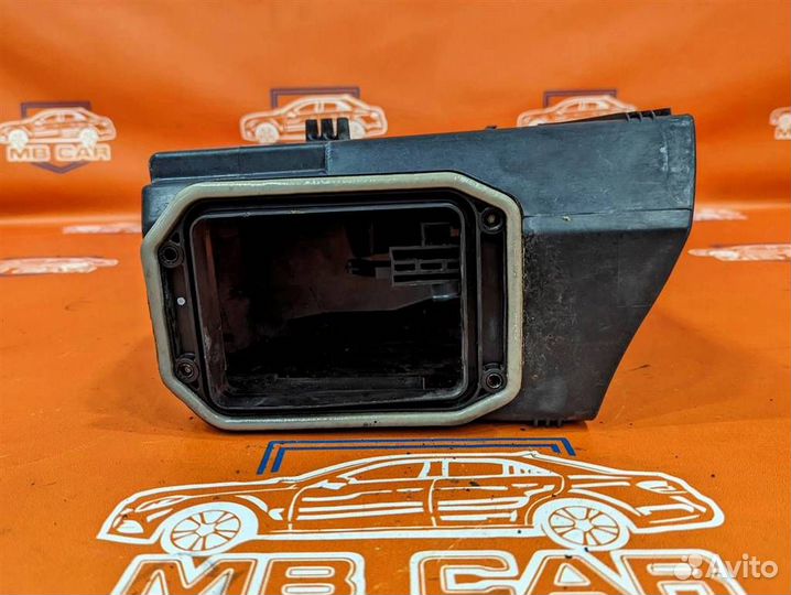 Корпус блока предохранителей w220 S-class 648.9