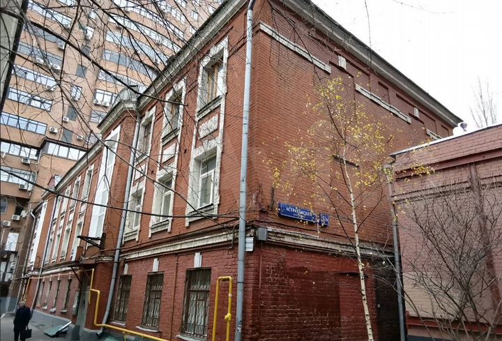 Комната 10,4 м² в 4-к., 1/3 эт.