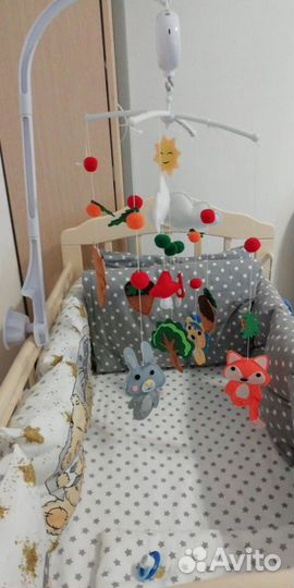 Детская кровать для новорожденных со всеми принад