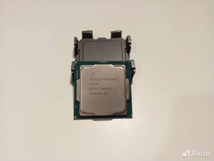 Процессор Intel Pentium Gold G5420