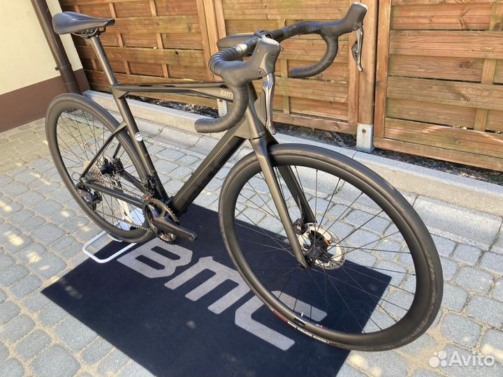 Шоссейный велосипед BMC Roadmachine 01 Five