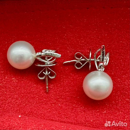 Золотые серьги с жемчугом и бриллиантами