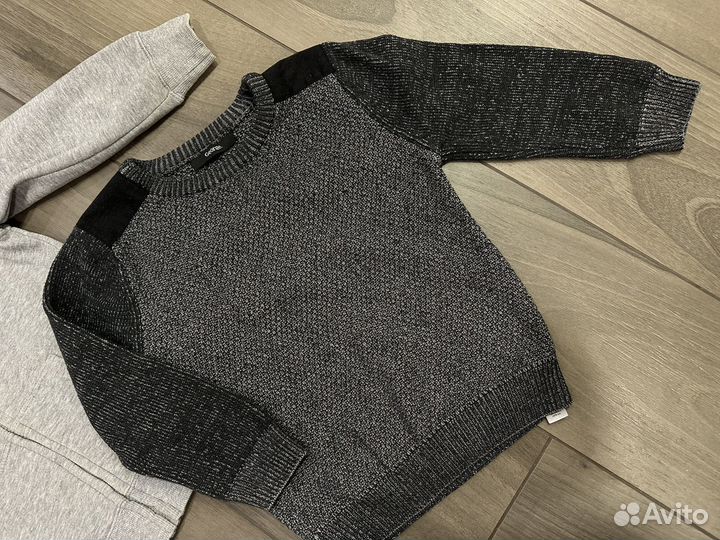 Свитер на мальчика 104-110