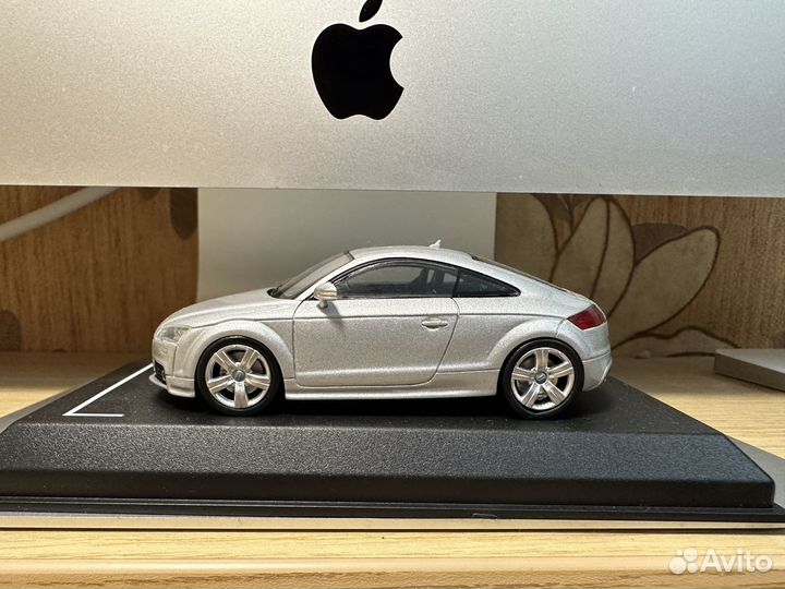 Audi TT S Coupe Silber mettalic. 1/43