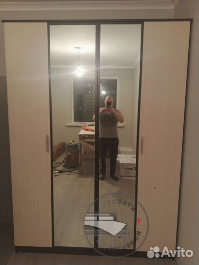 Шкаф