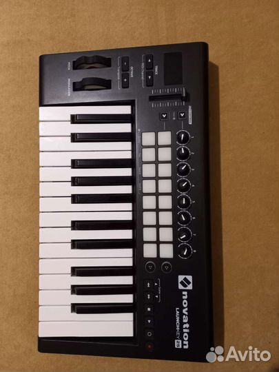 Novation launchkey 25