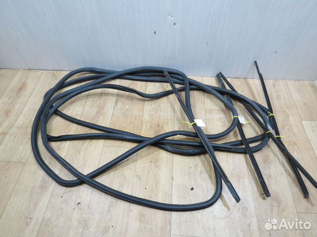 Уплотнитель двери Chevrolet Cruze